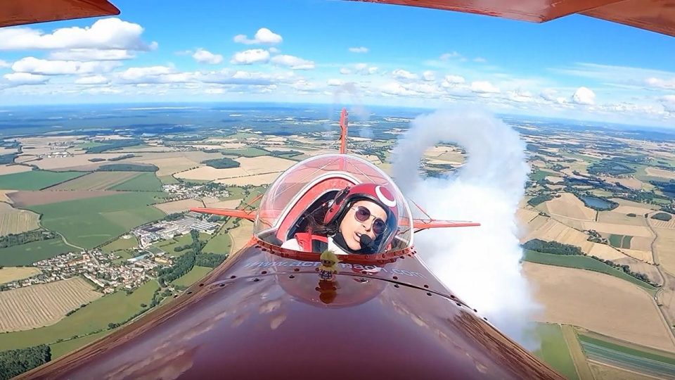Türk kadın akrobasi pilotu yurt dışı uçuş gösterilerini artırmayı hedefliyor